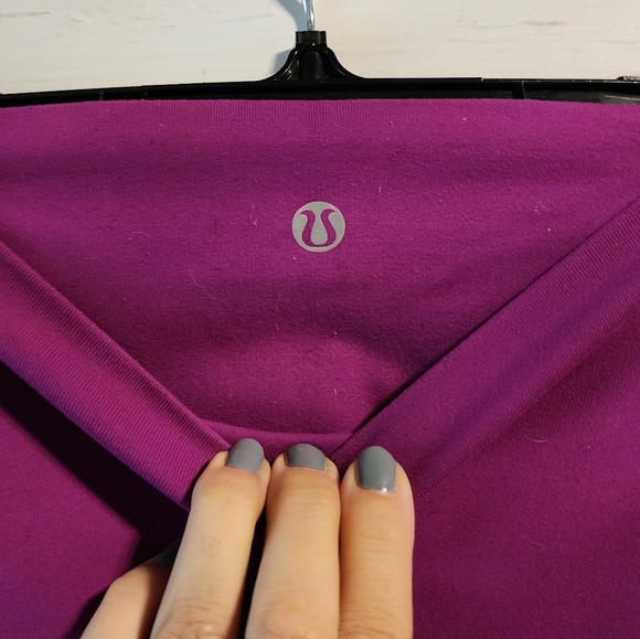 Lulu Lemon athletic leggings - Picture 3 of 3